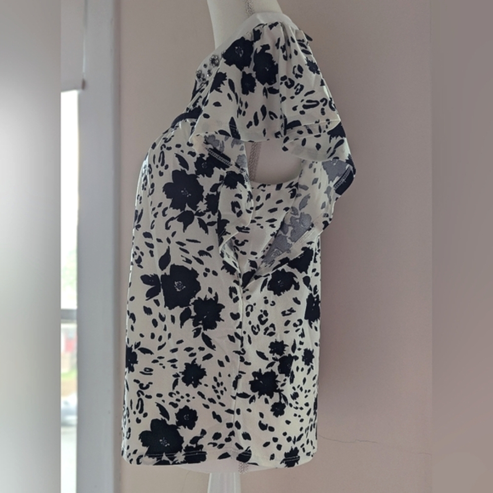 Black & white floral print blouse flowy Peter Pan collar rhinestone fun small - Picture 11 of 14